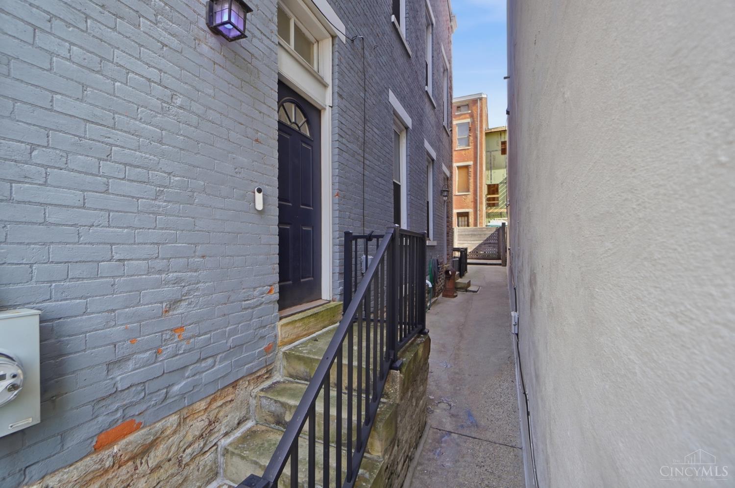 558 Milton Street