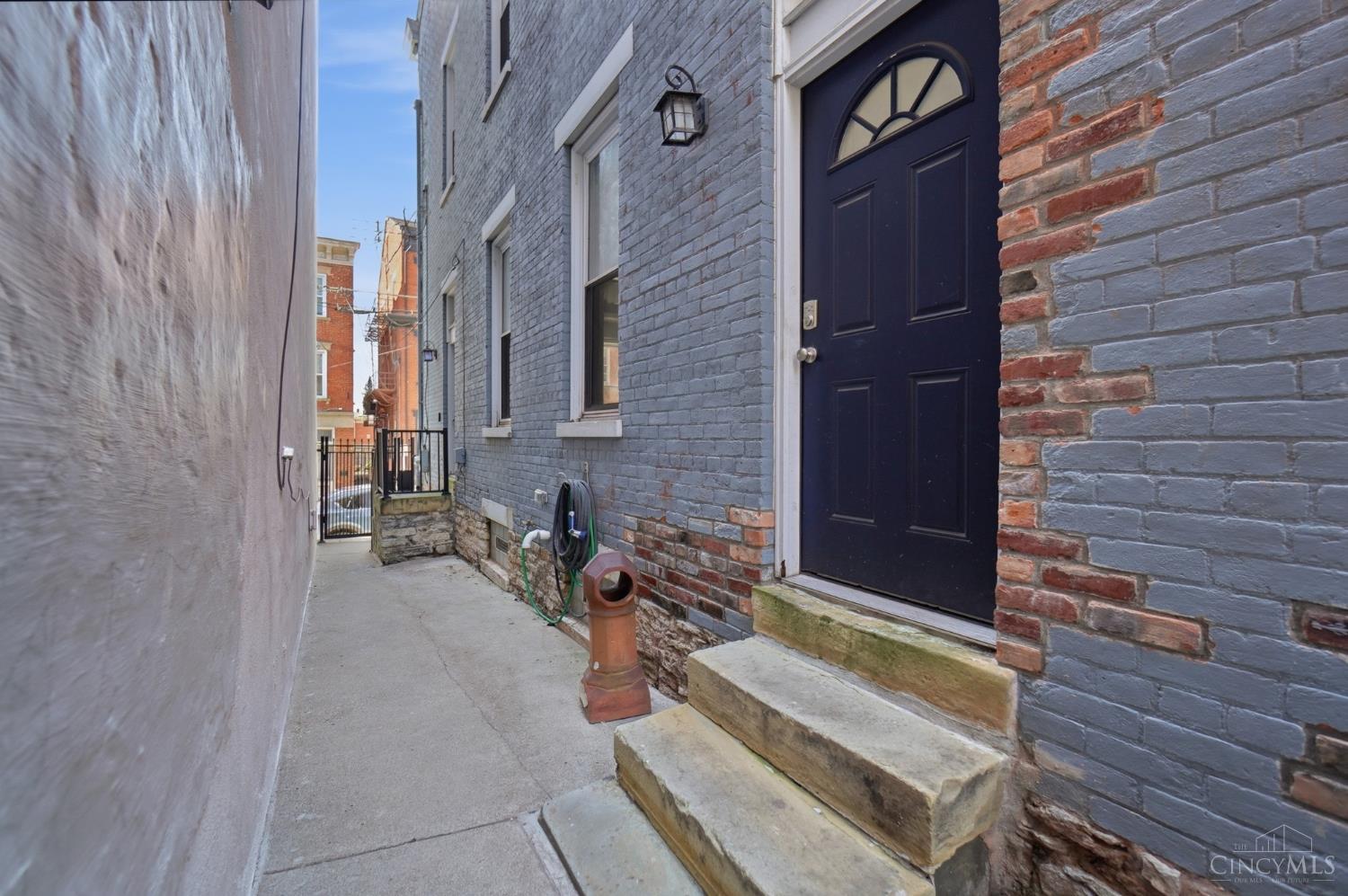 558 Milton Street