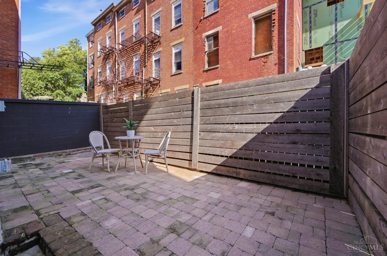 558 Milton Street