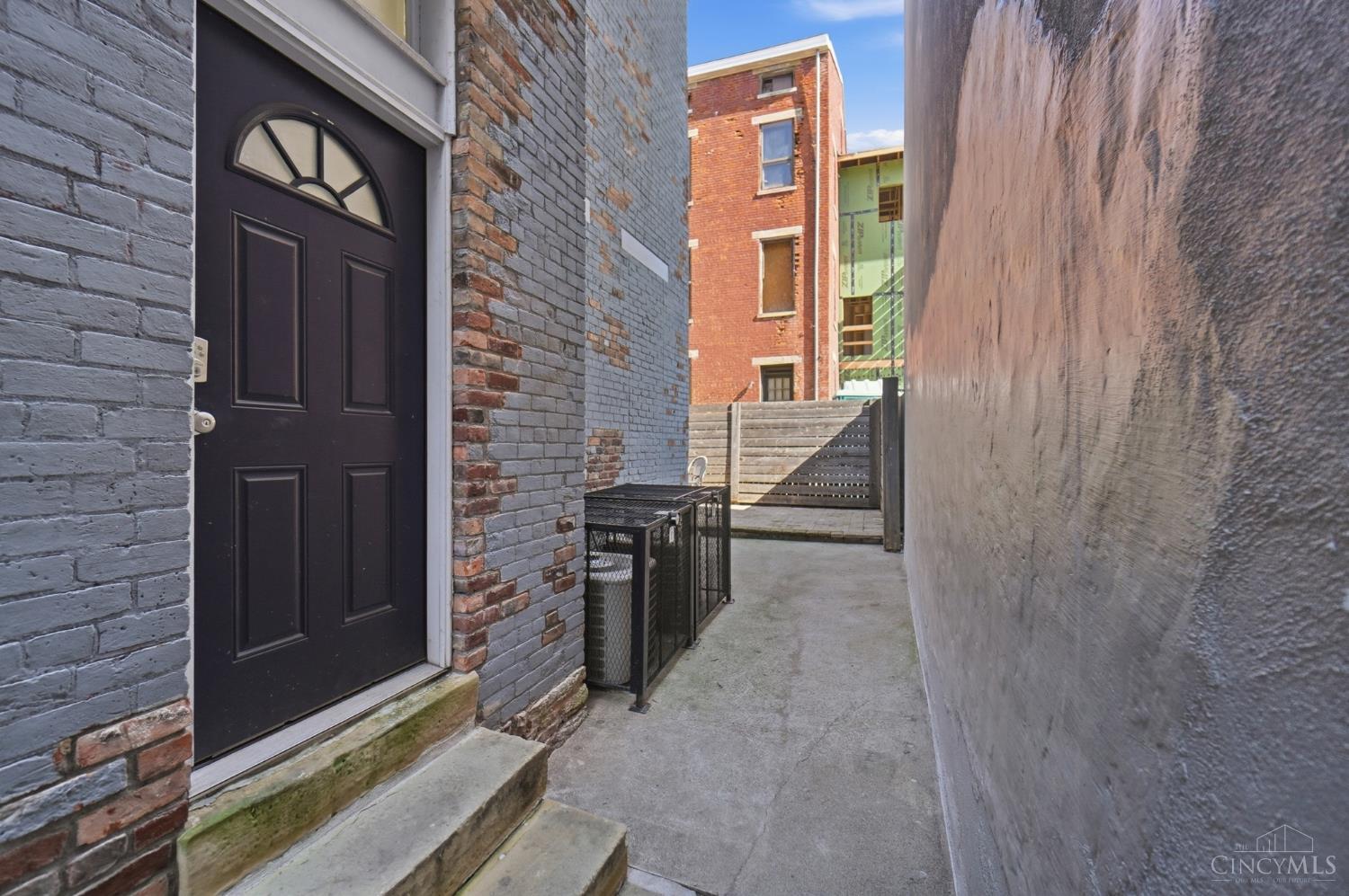 558 Milton Street