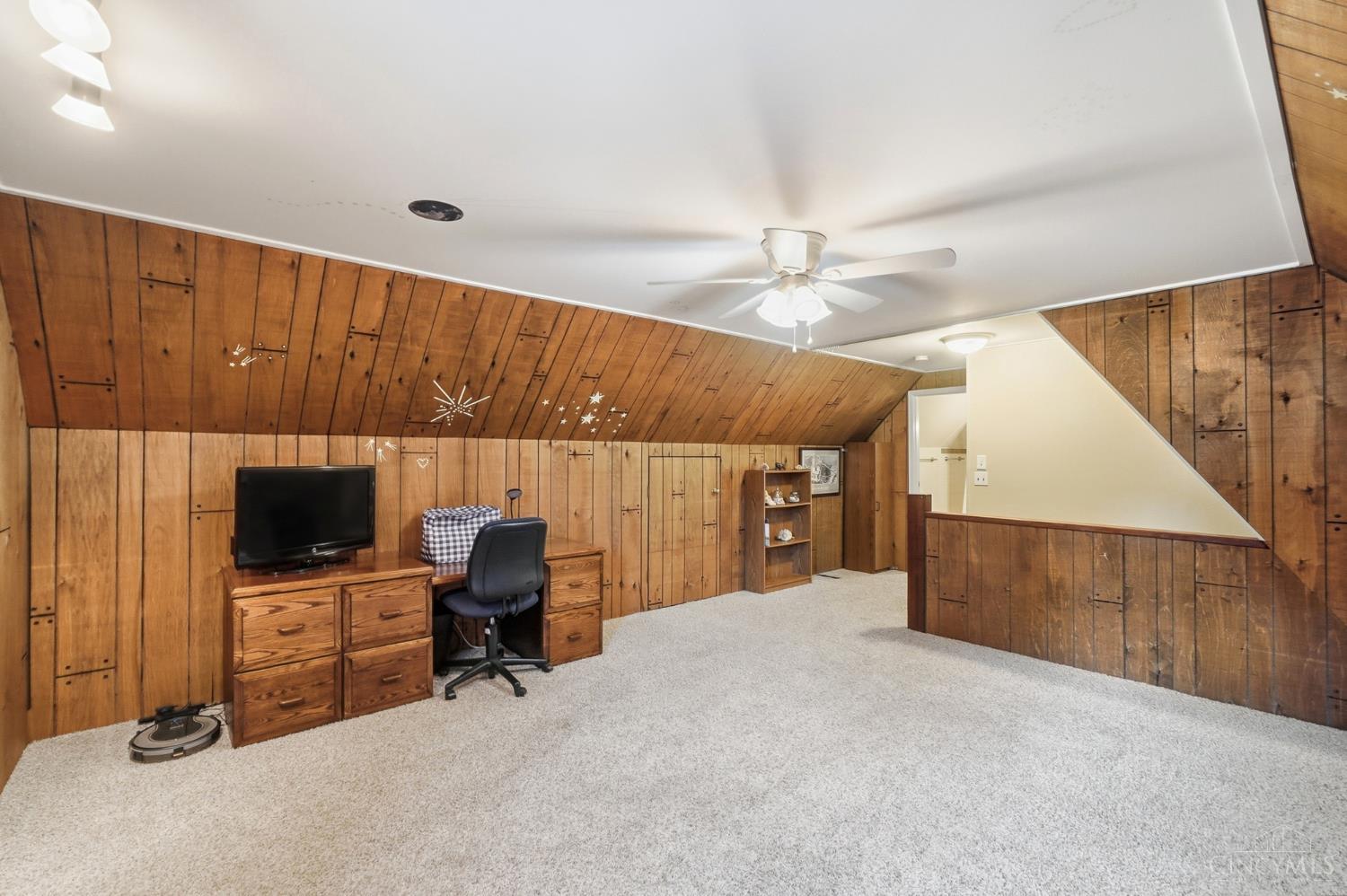 5585 Springdale Road