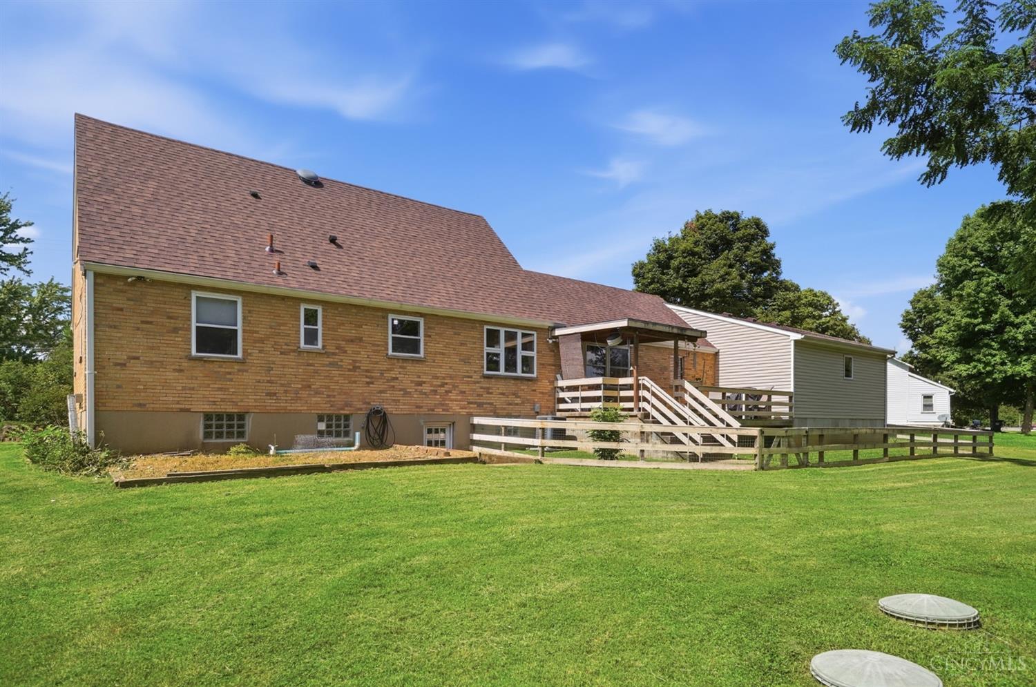 5585 Springdale Road