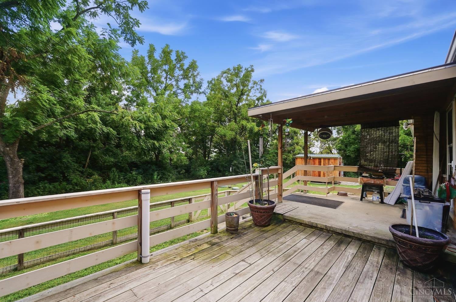 5585 Springdale Road