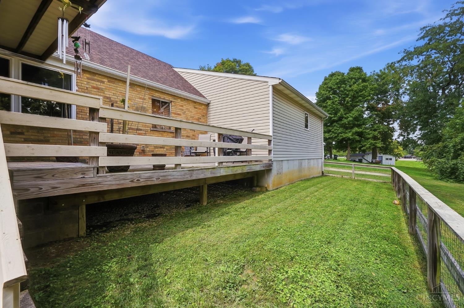 5585 Springdale Road