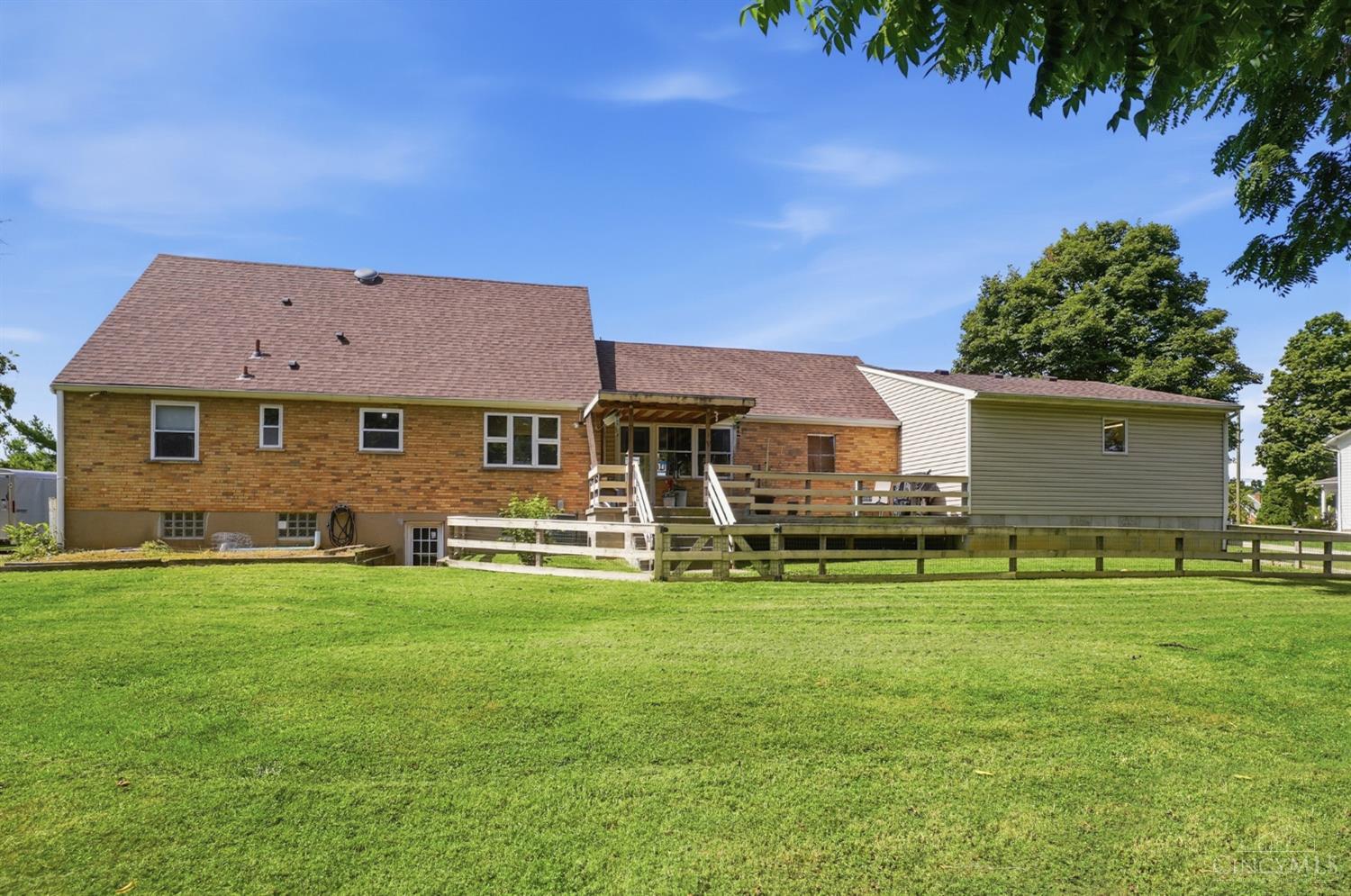 5585 Springdale Road