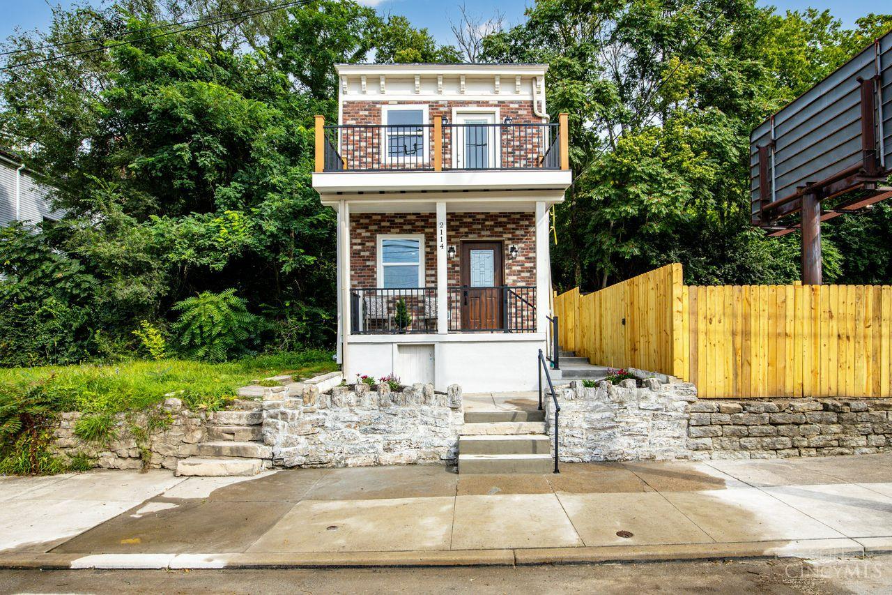 2114 Riverside Drive