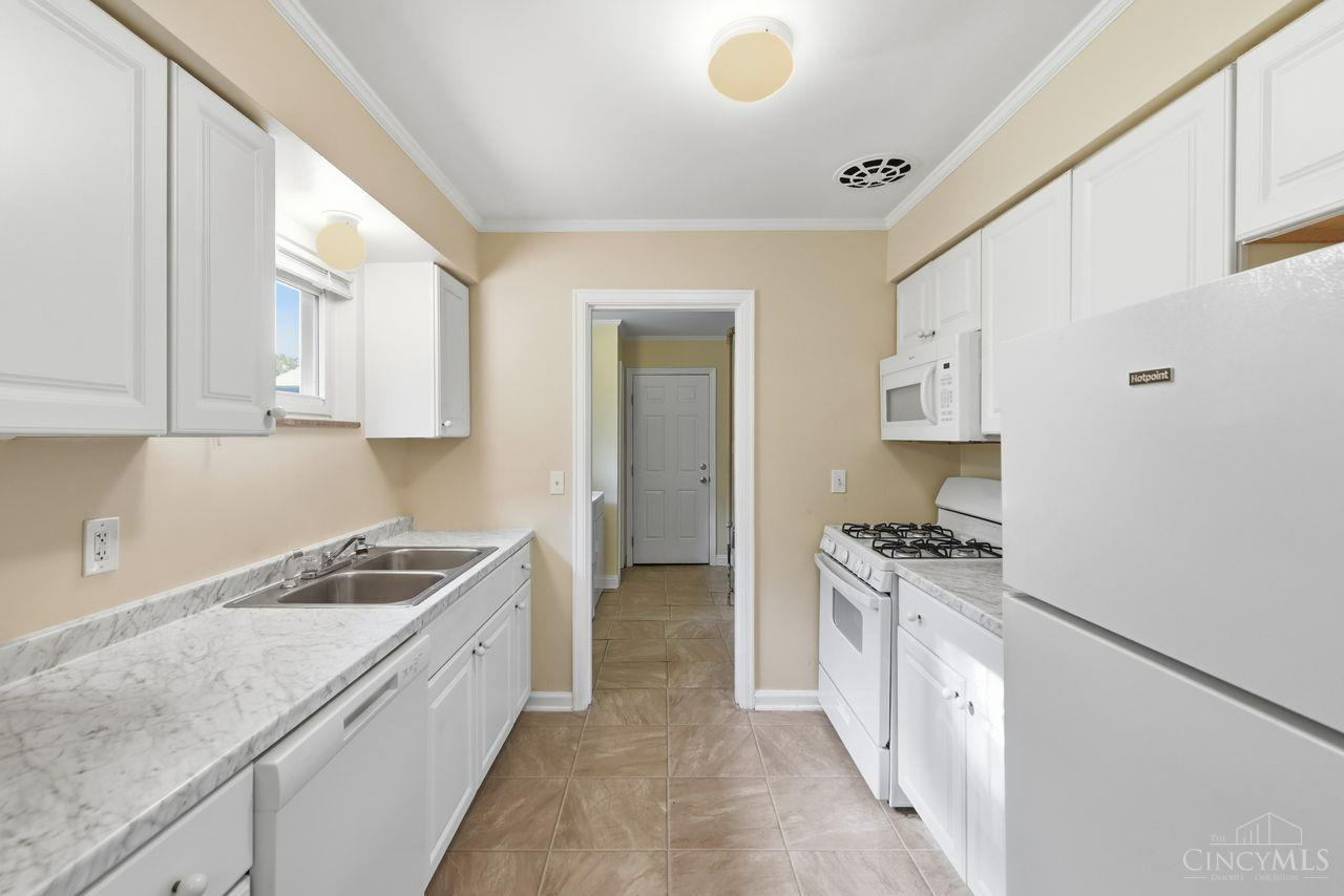 6908 Rob Vern Drive