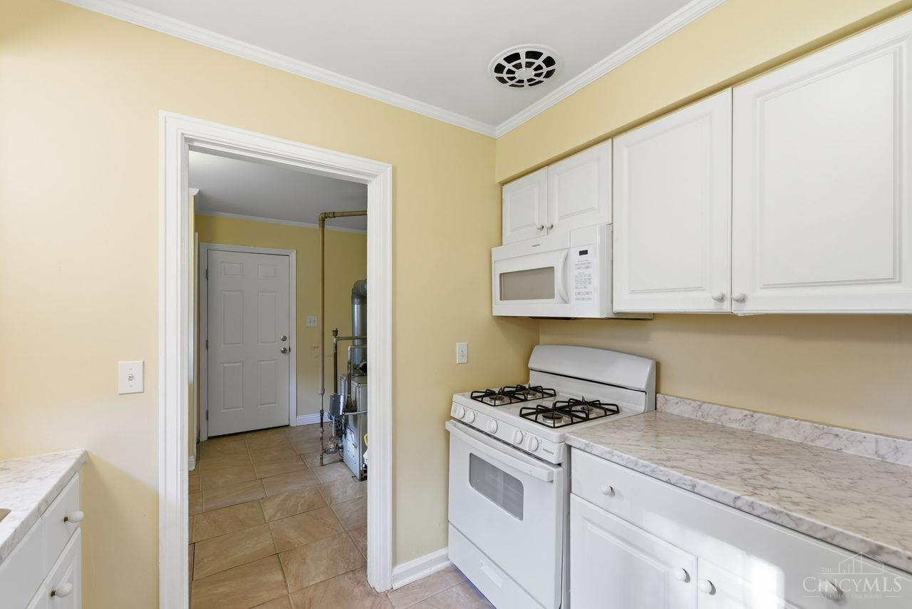 6908 Rob Vern Drive