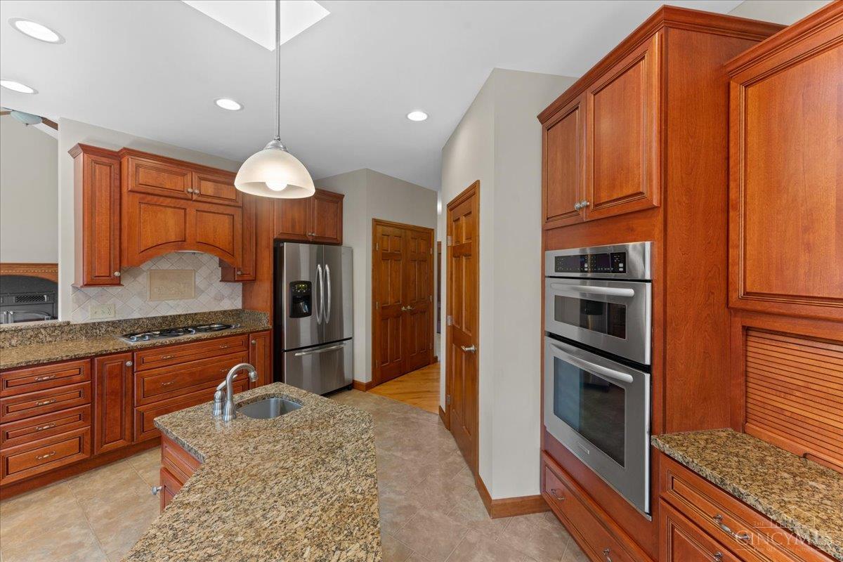 10855 Morning Sun Lane