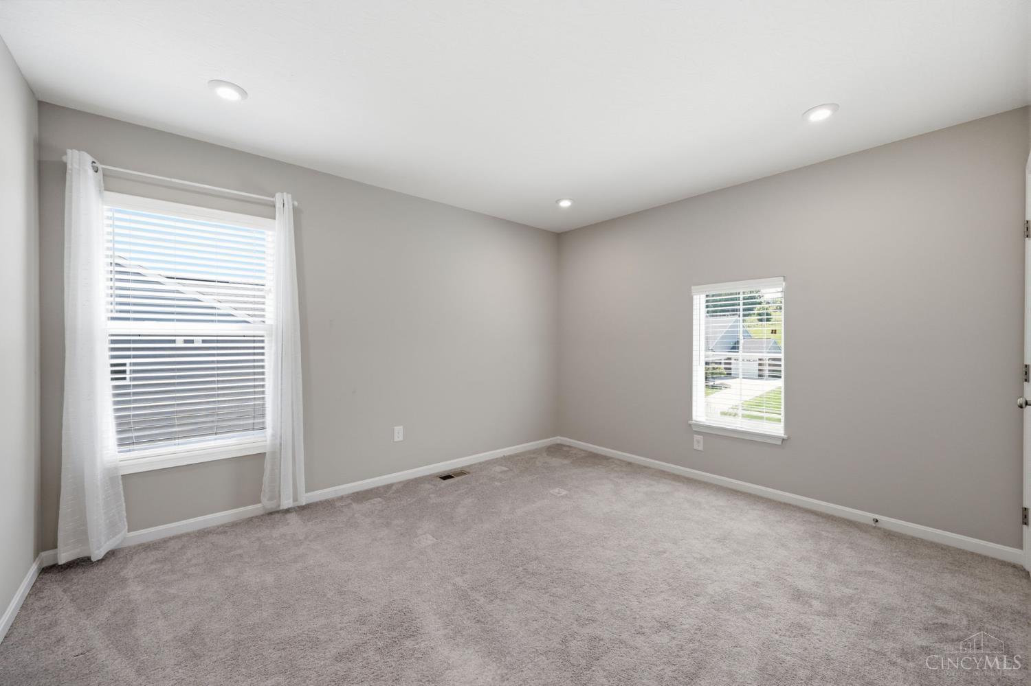 2794 Buckridge Drive