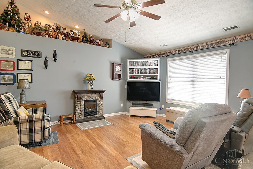 73 Viking Drive