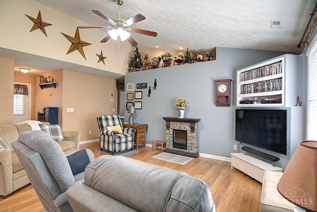 73 Viking Drive