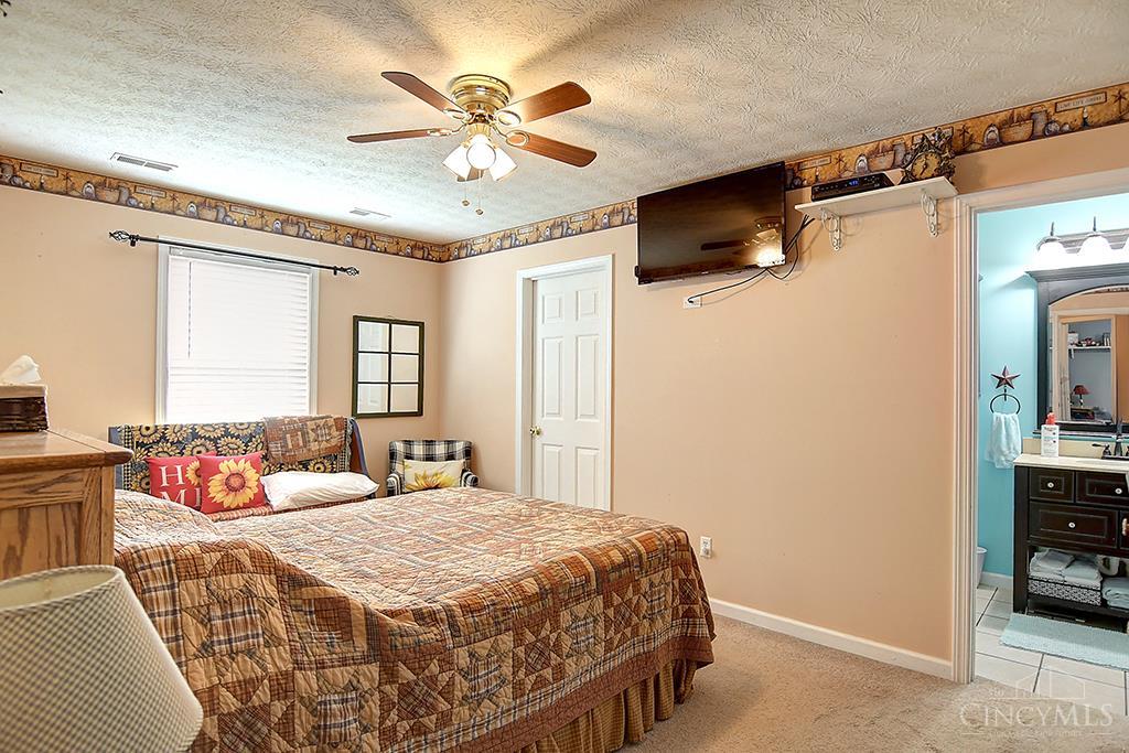 73 Viking Drive