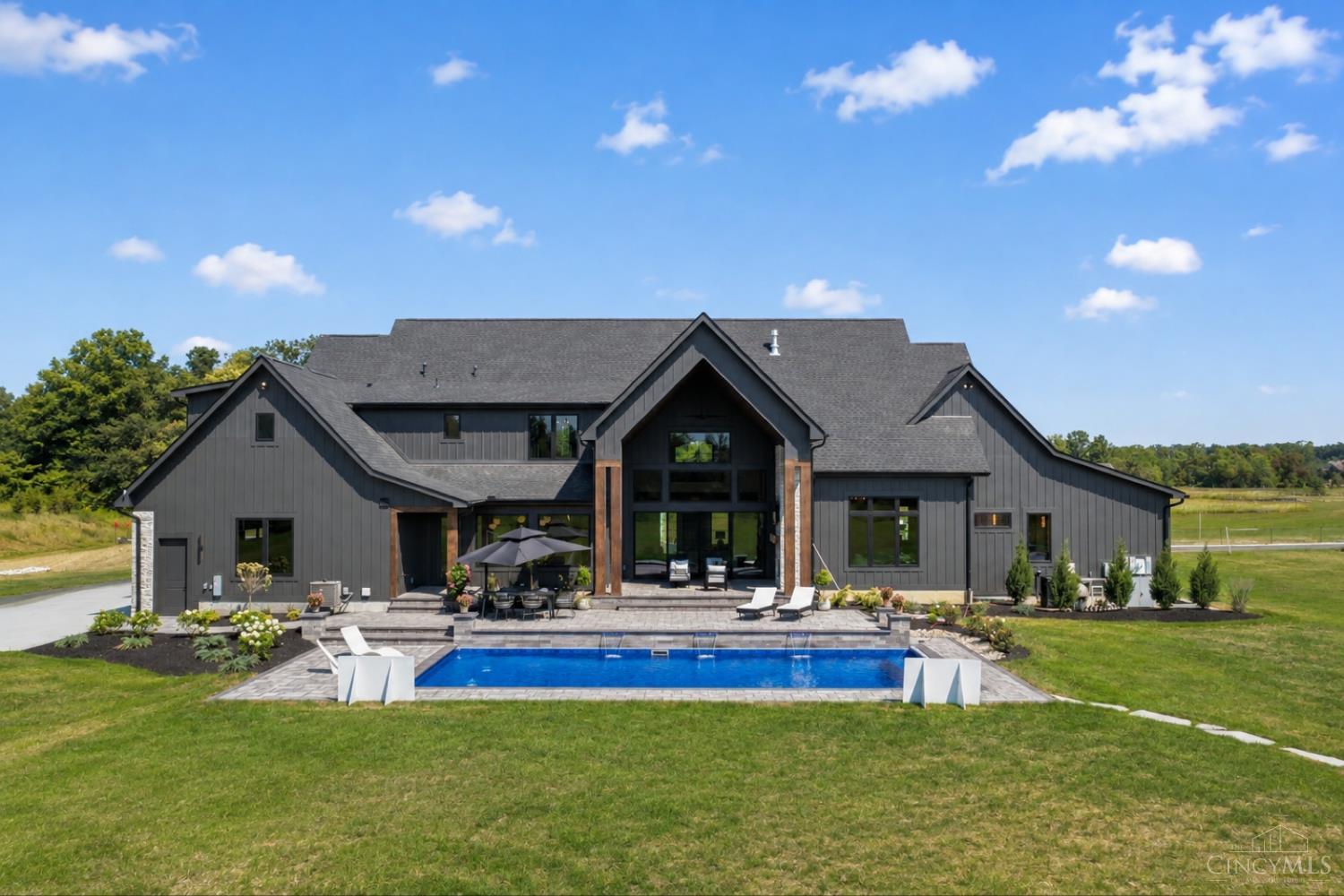 9870 Christian Court