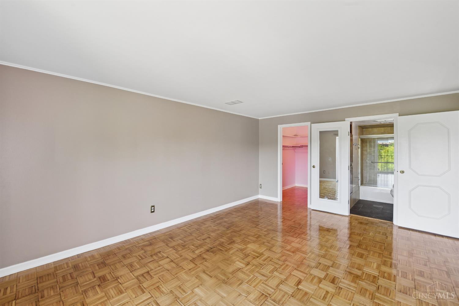 880 Rue De La Paix Unit: A5