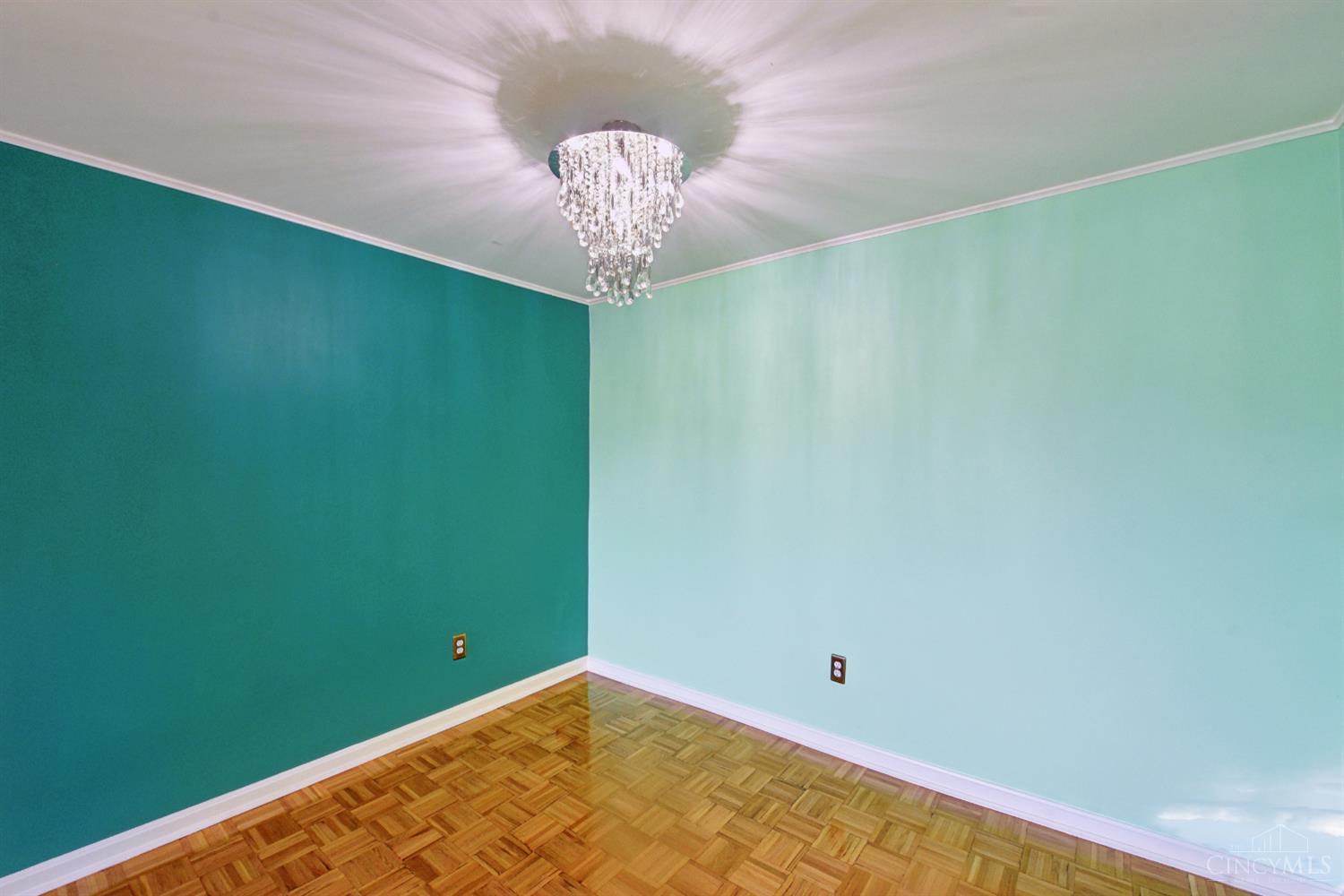 880 Rue De La Paix Unit: A5