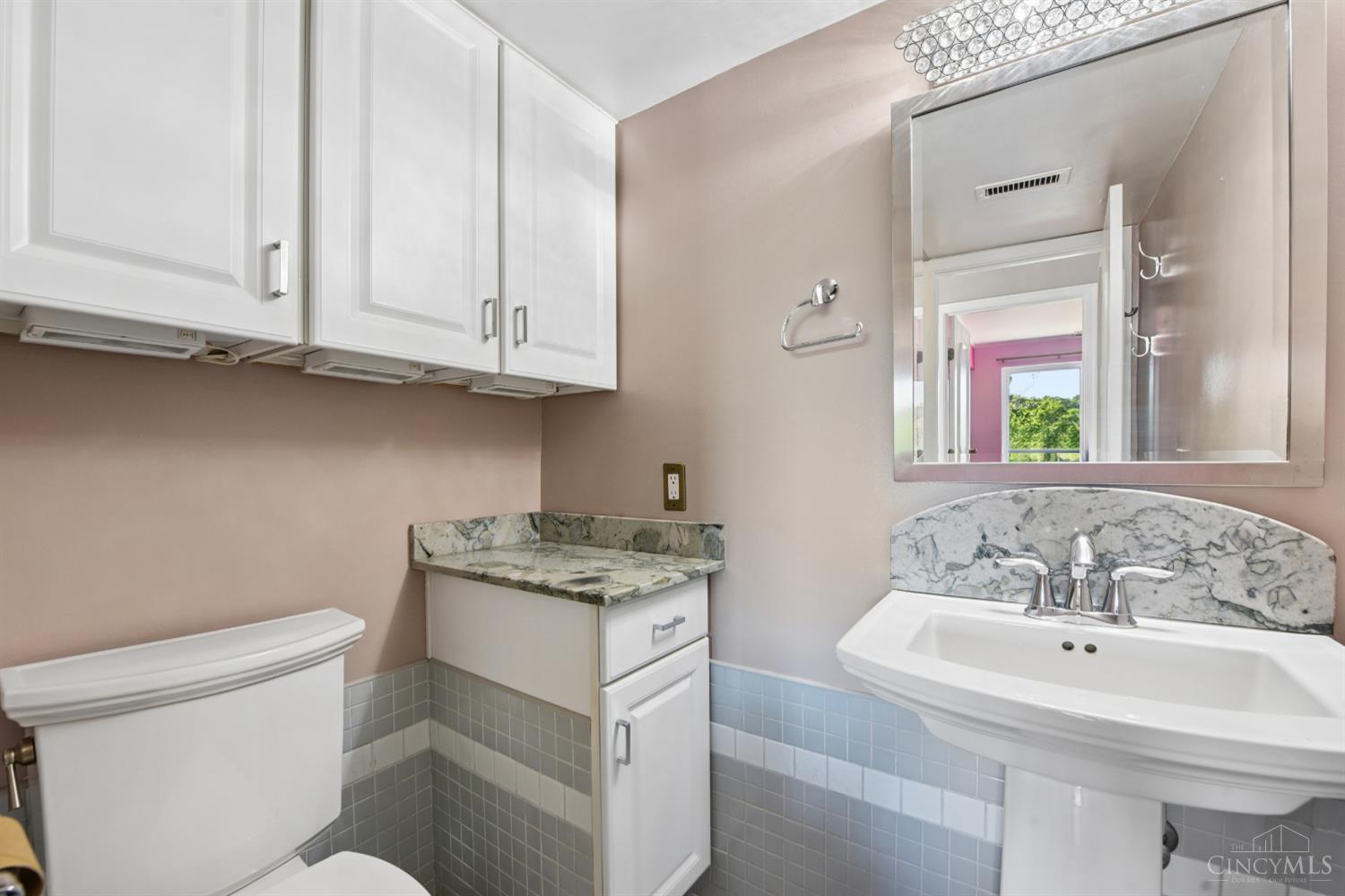 880 Rue De La Paix Unit: A5