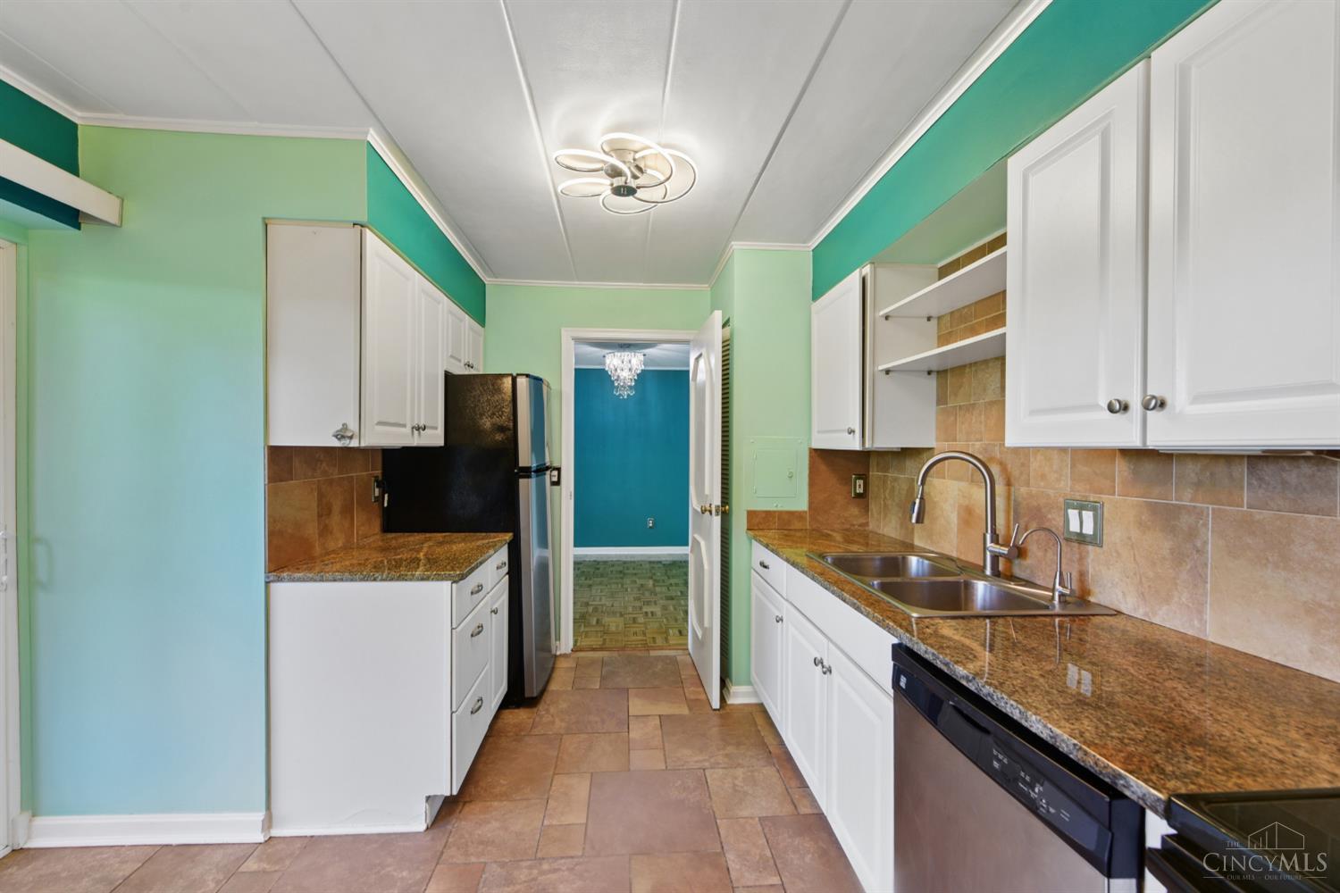 880 Rue De La Paix Unit: A5