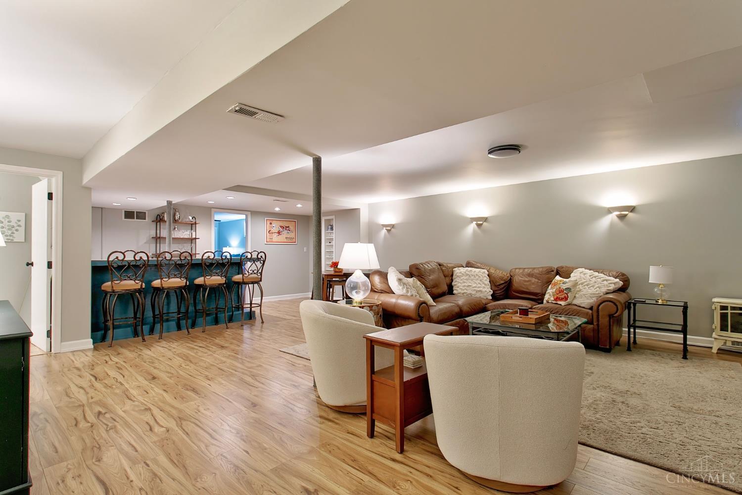 7213 Bluecrest Drive