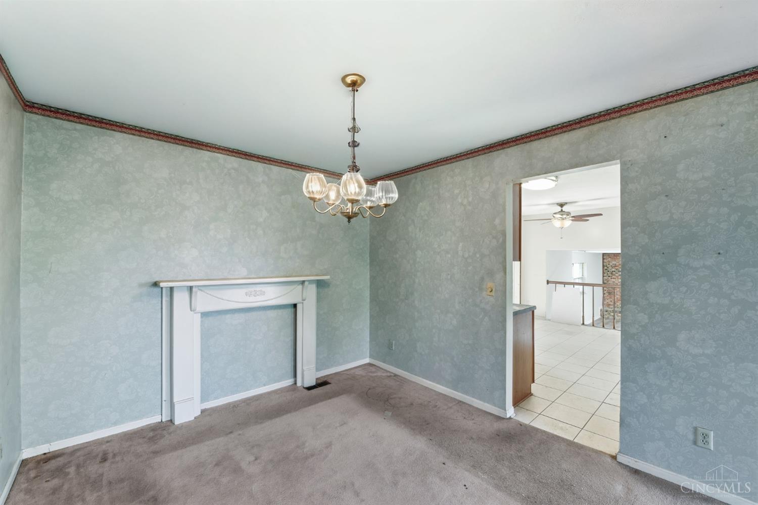 6200 Benzing Drive