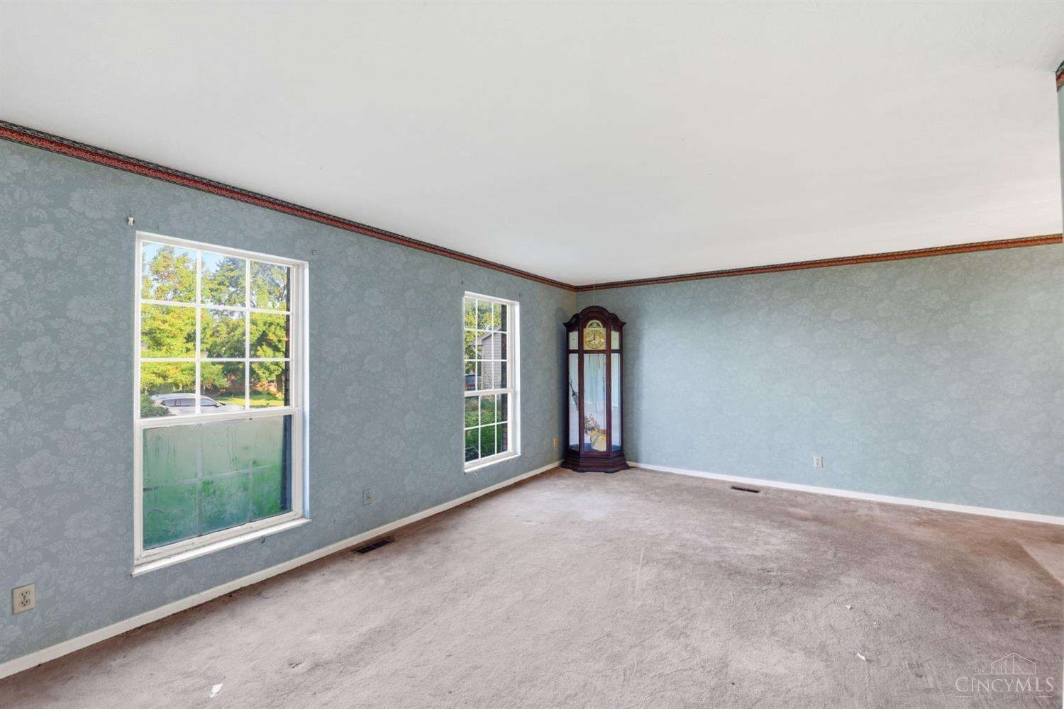 6200 Benzing Drive