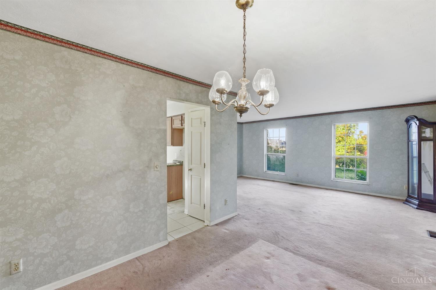 6200 Benzing Drive