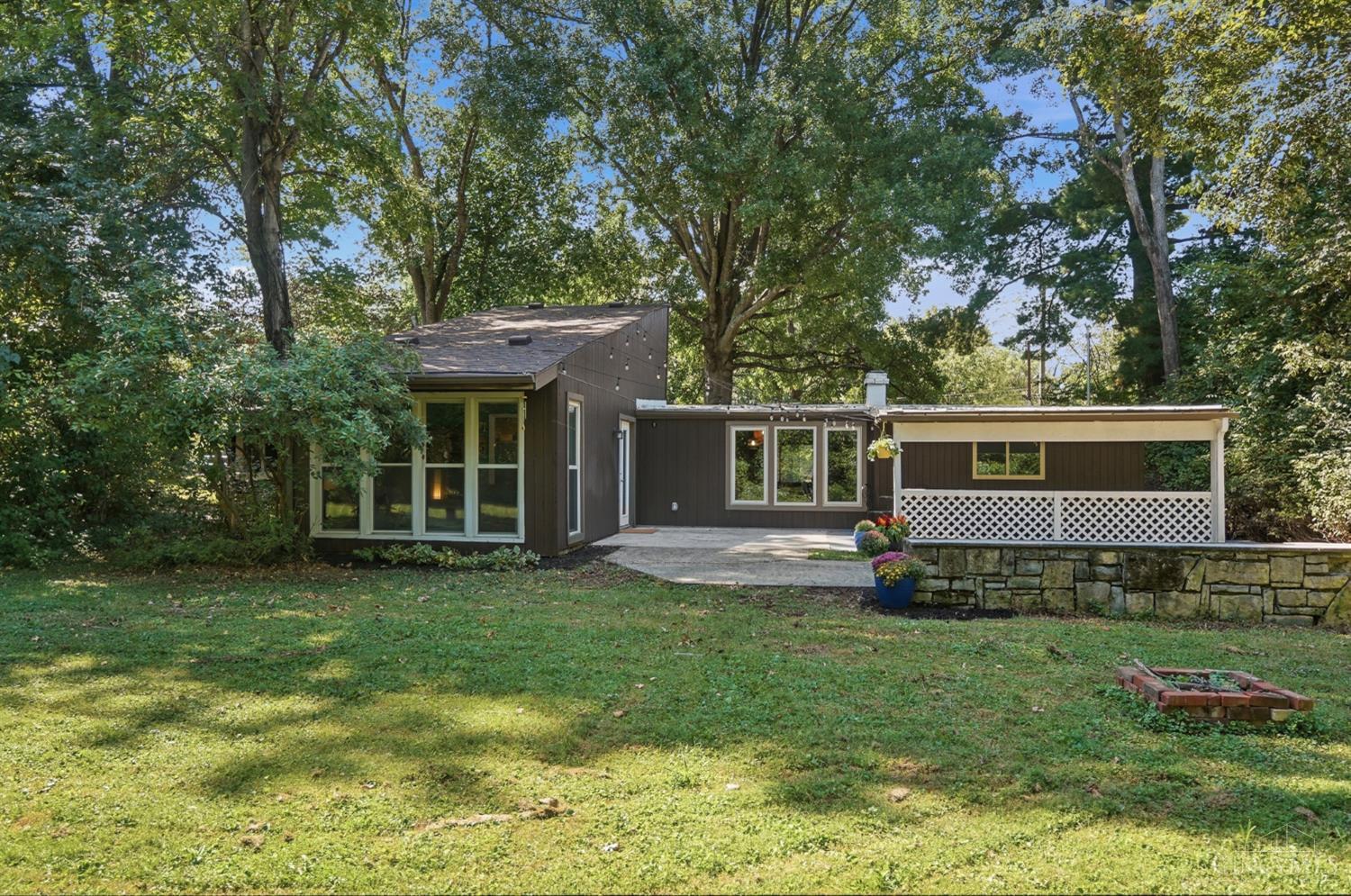 9084 Arrowhead Court