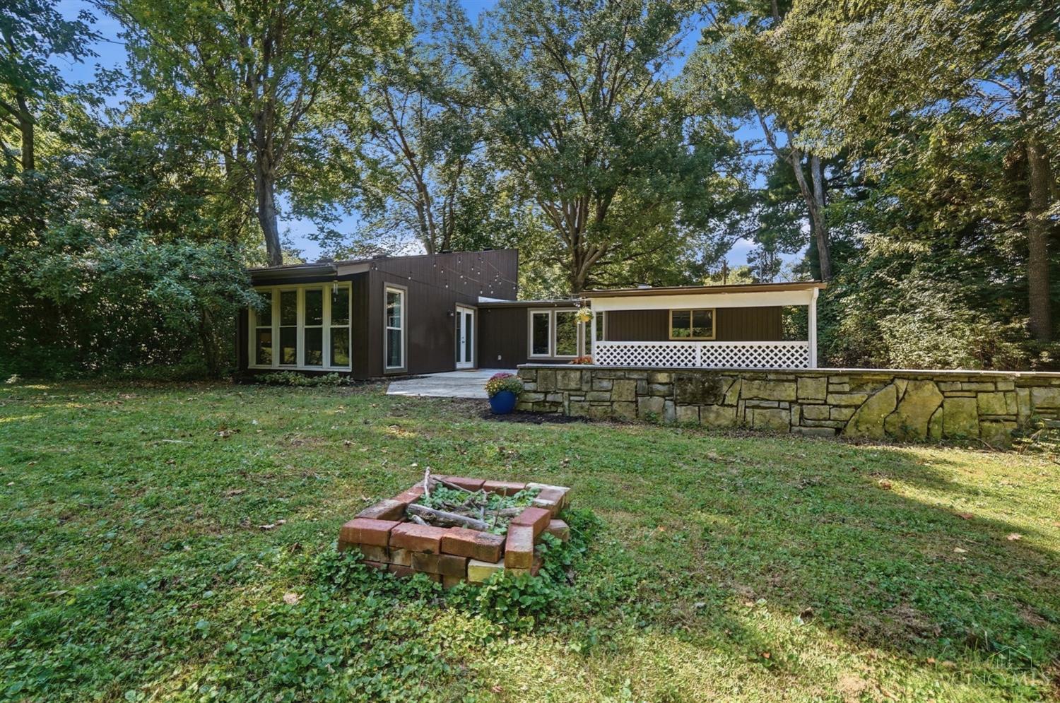 9084 Arrowhead Court