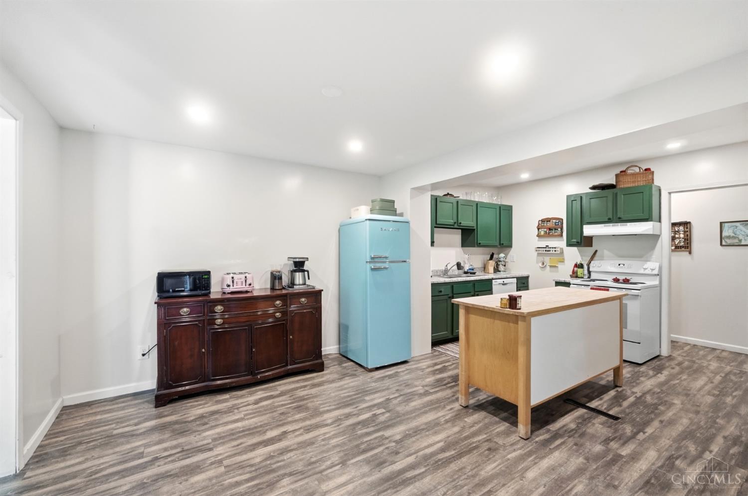 9084 Arrowhead Court