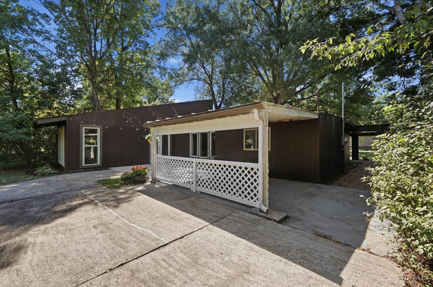 9084 Arrowhead Court