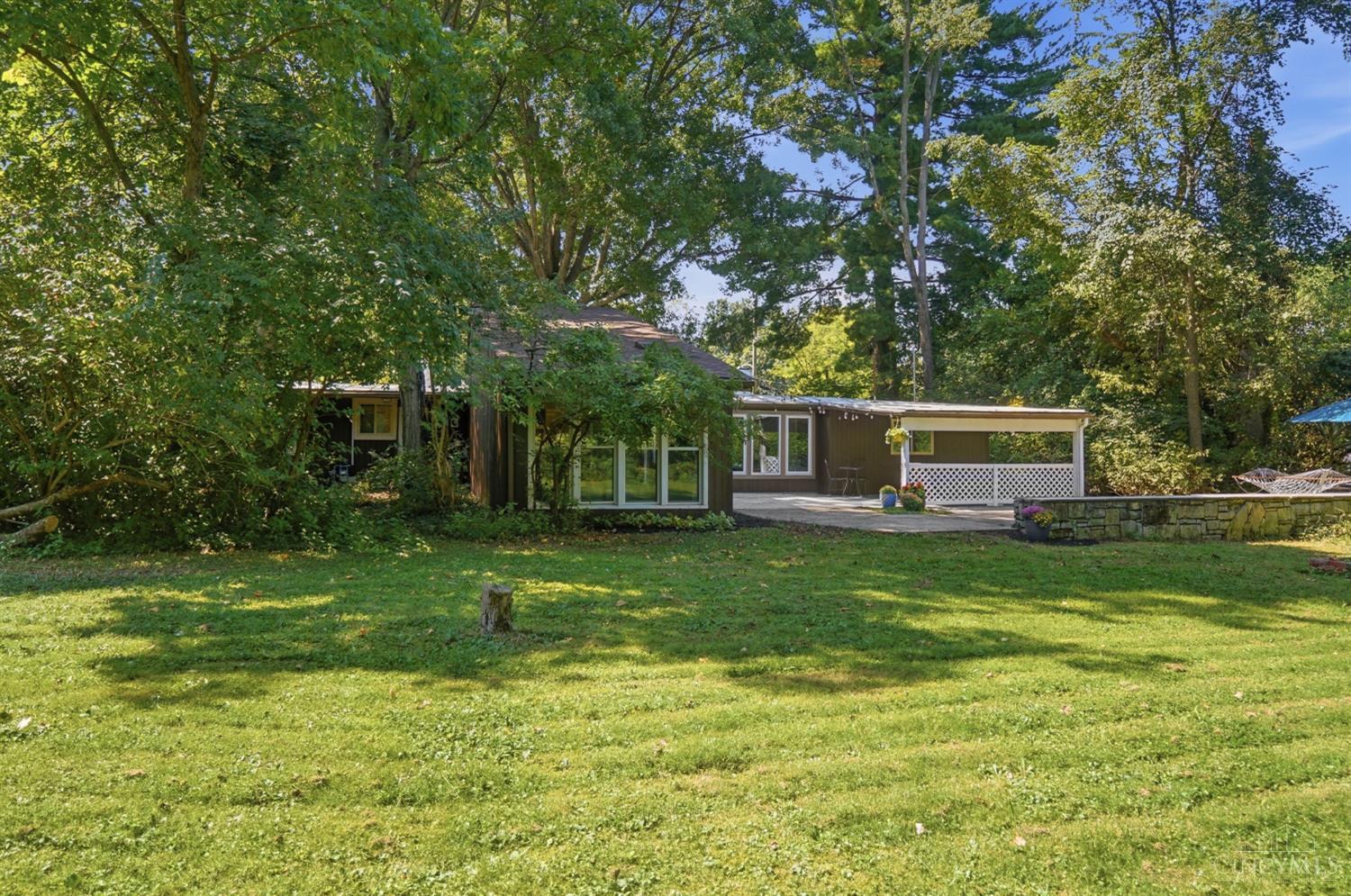 9084 Arrowhead Court