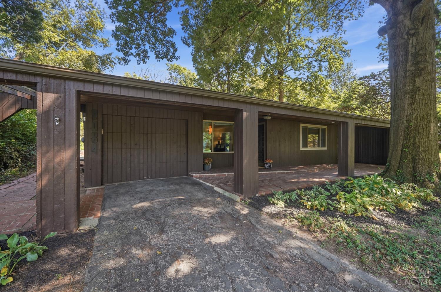 9084 Arrowhead Court