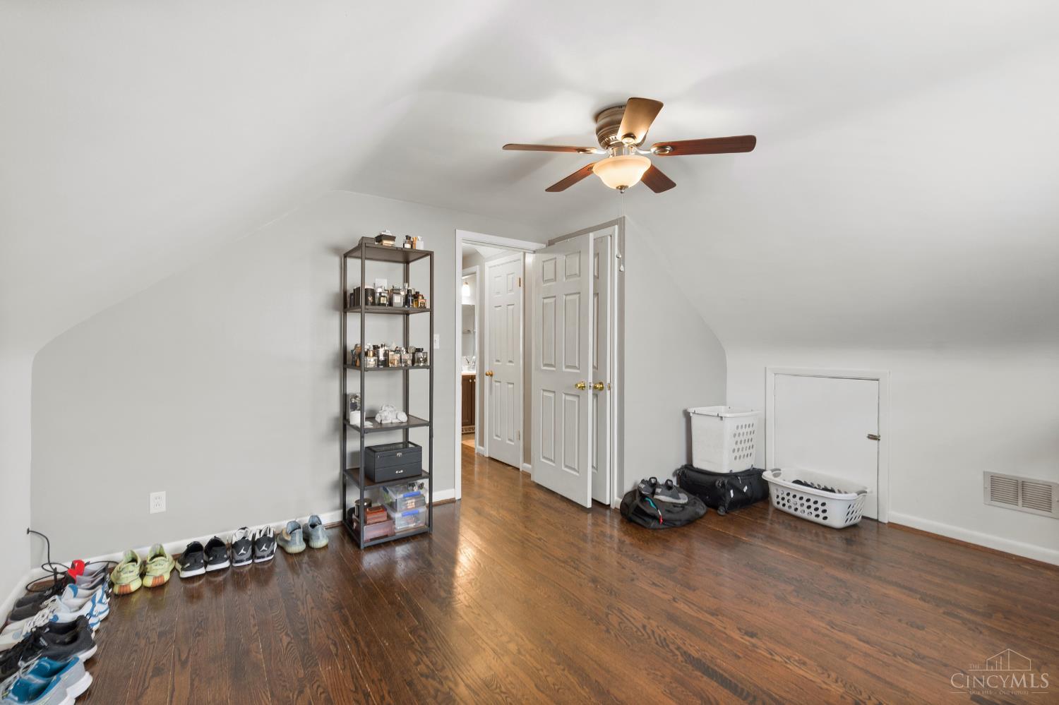 2888 Mount Airy Avenue