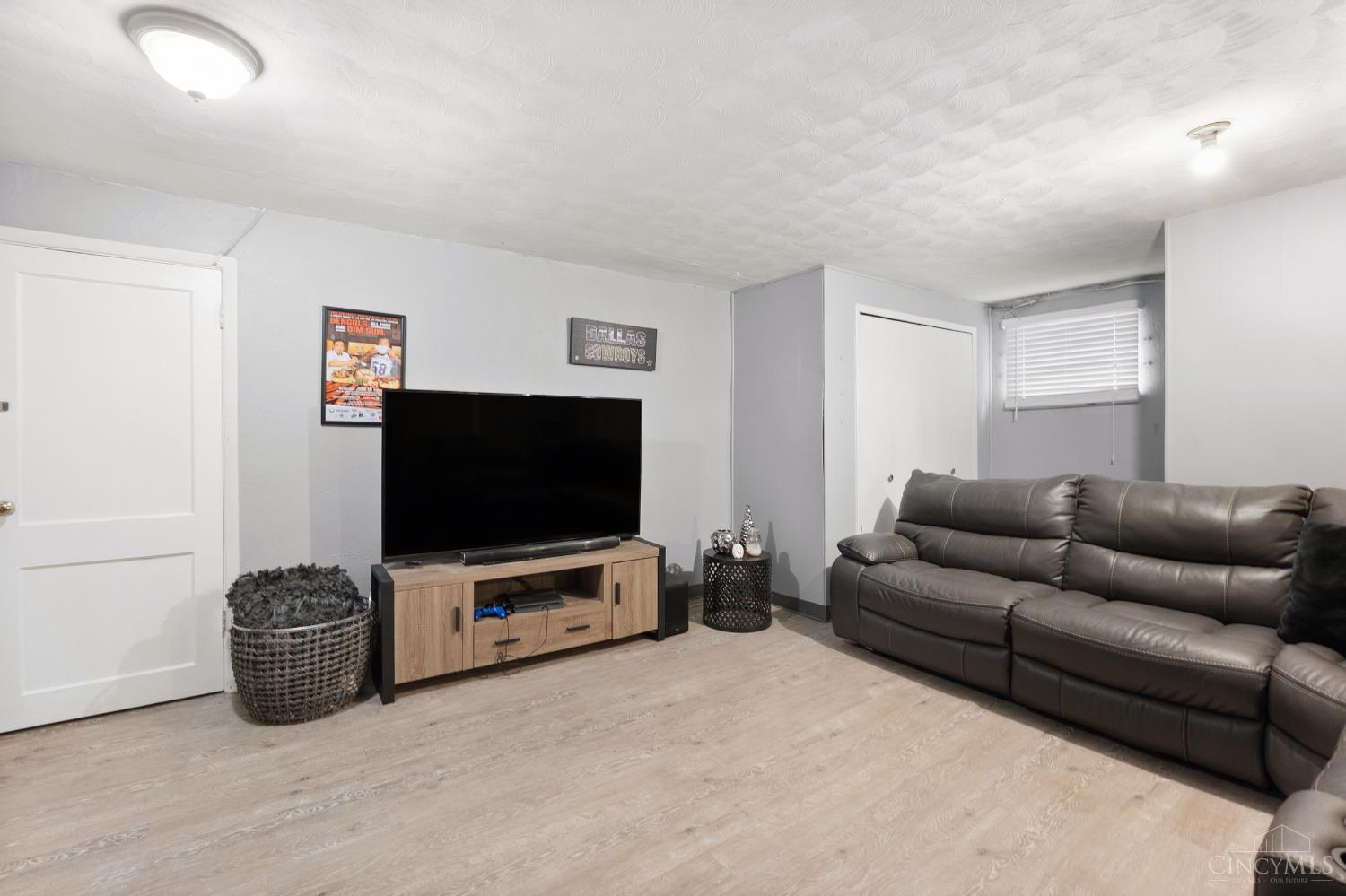 2888 Mount Airy Avenue
