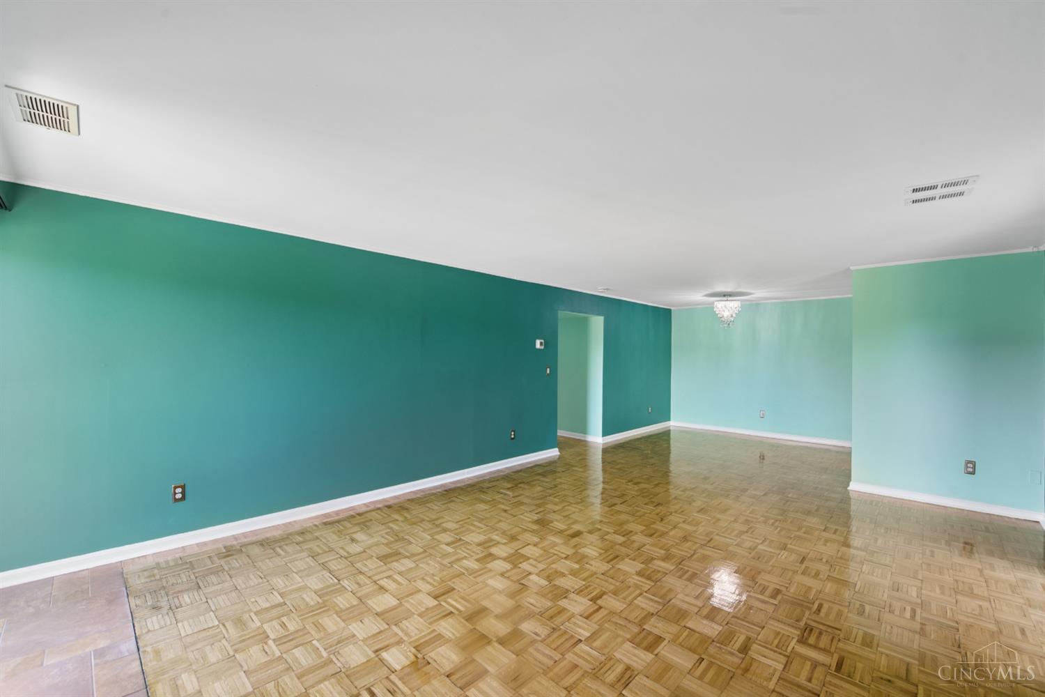 880 Rue De La Paix Unit: A5
