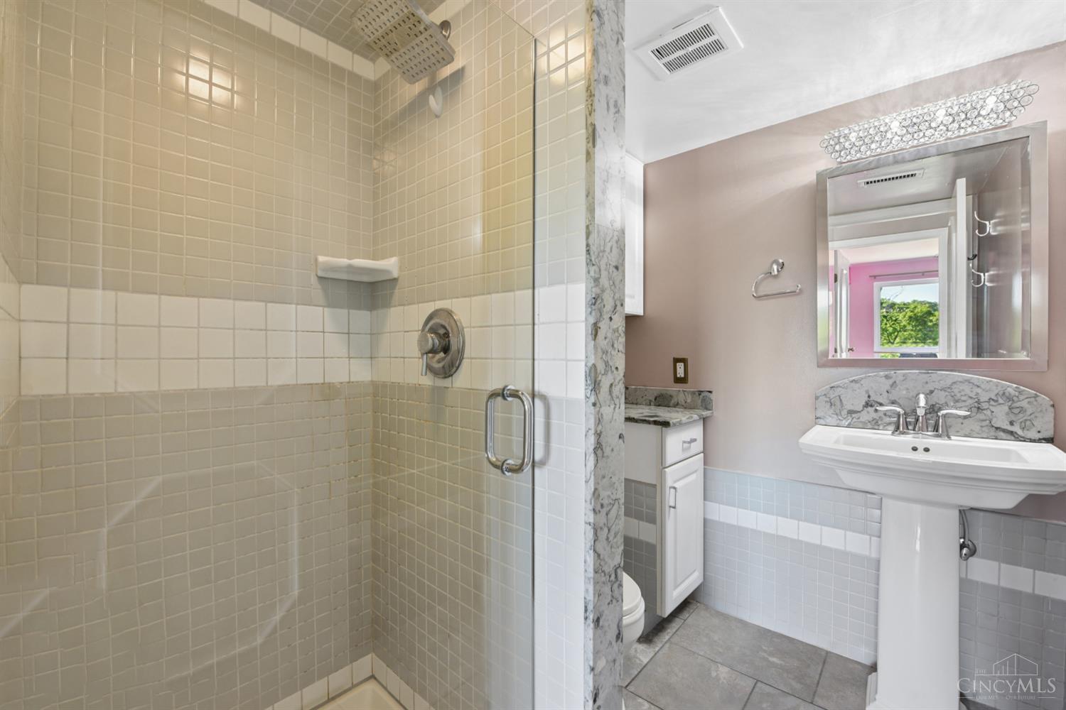 880 Rue De La Paix Unit: A5