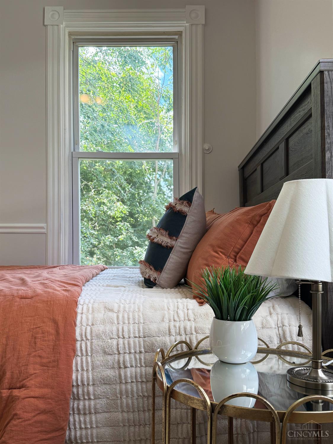 933 Dayton Street