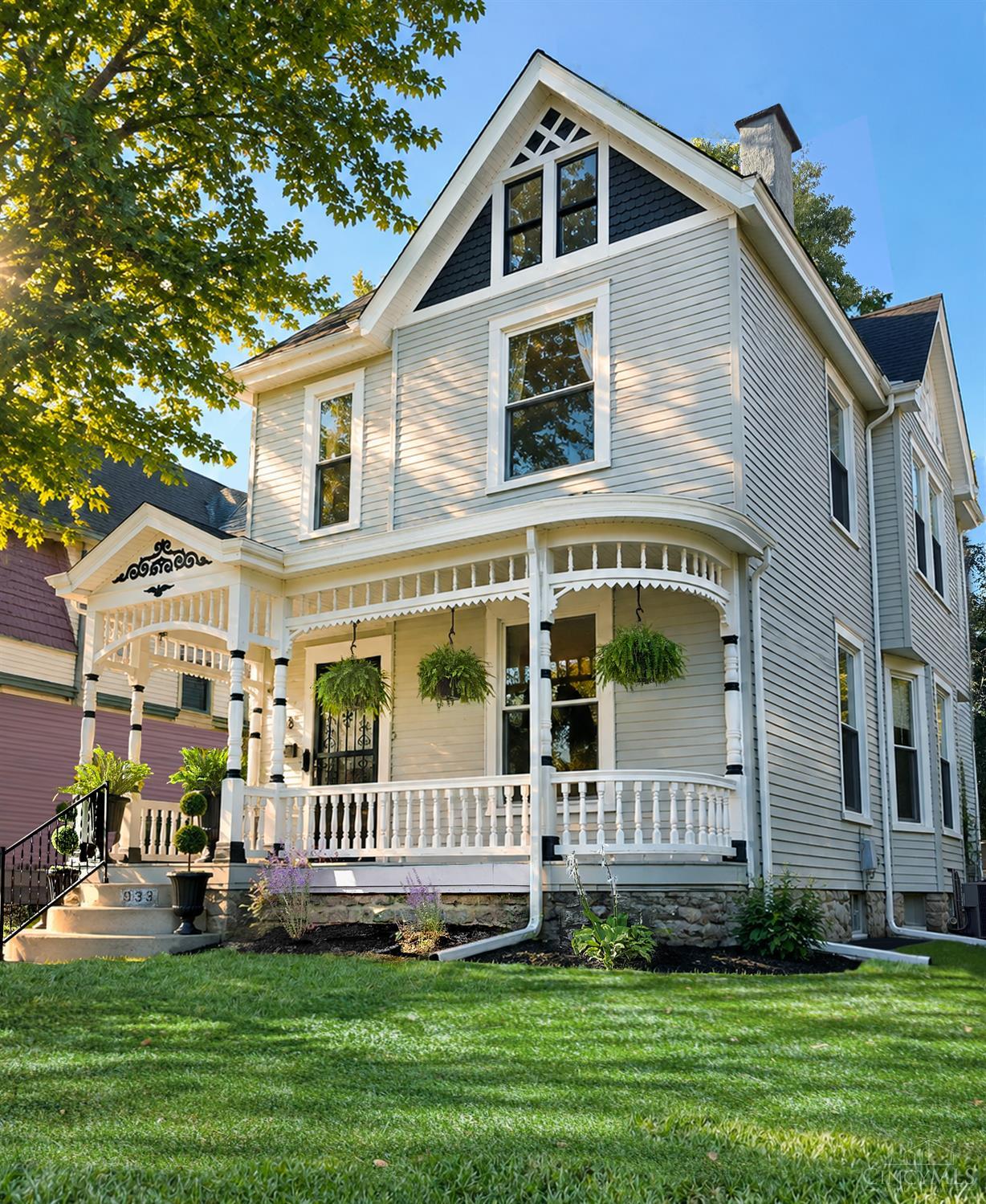 933 Dayton Street