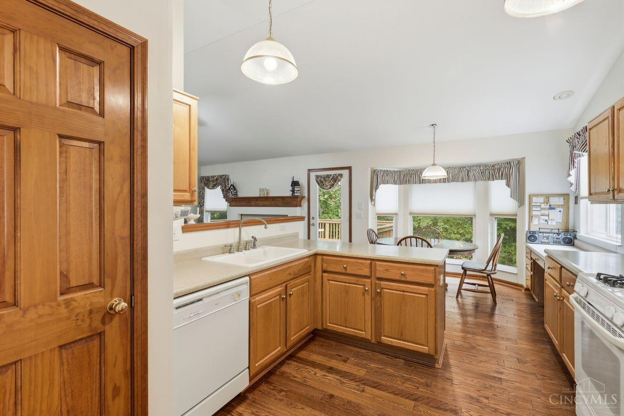 5638 Glenbrook Court