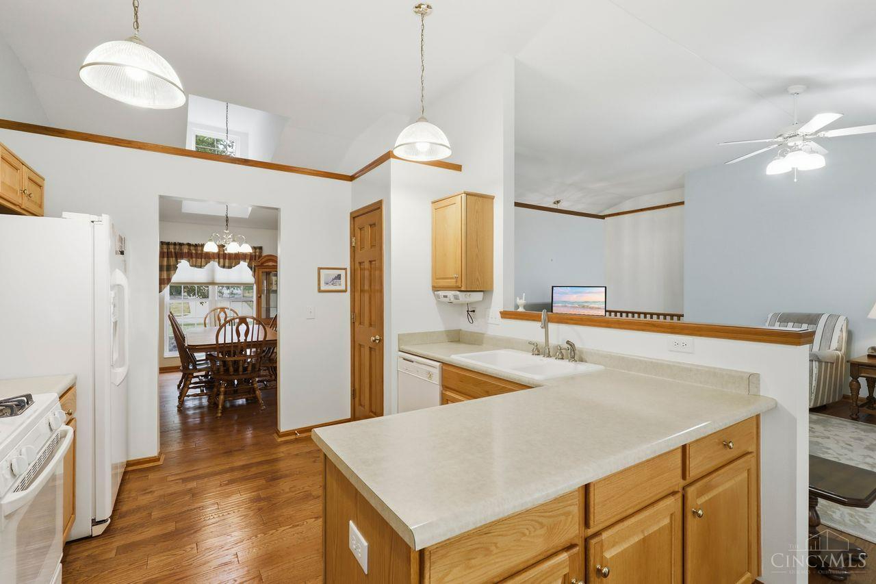 5638 Glenbrook Court