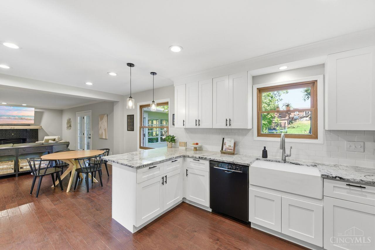 9985 Meadow Hills Drive