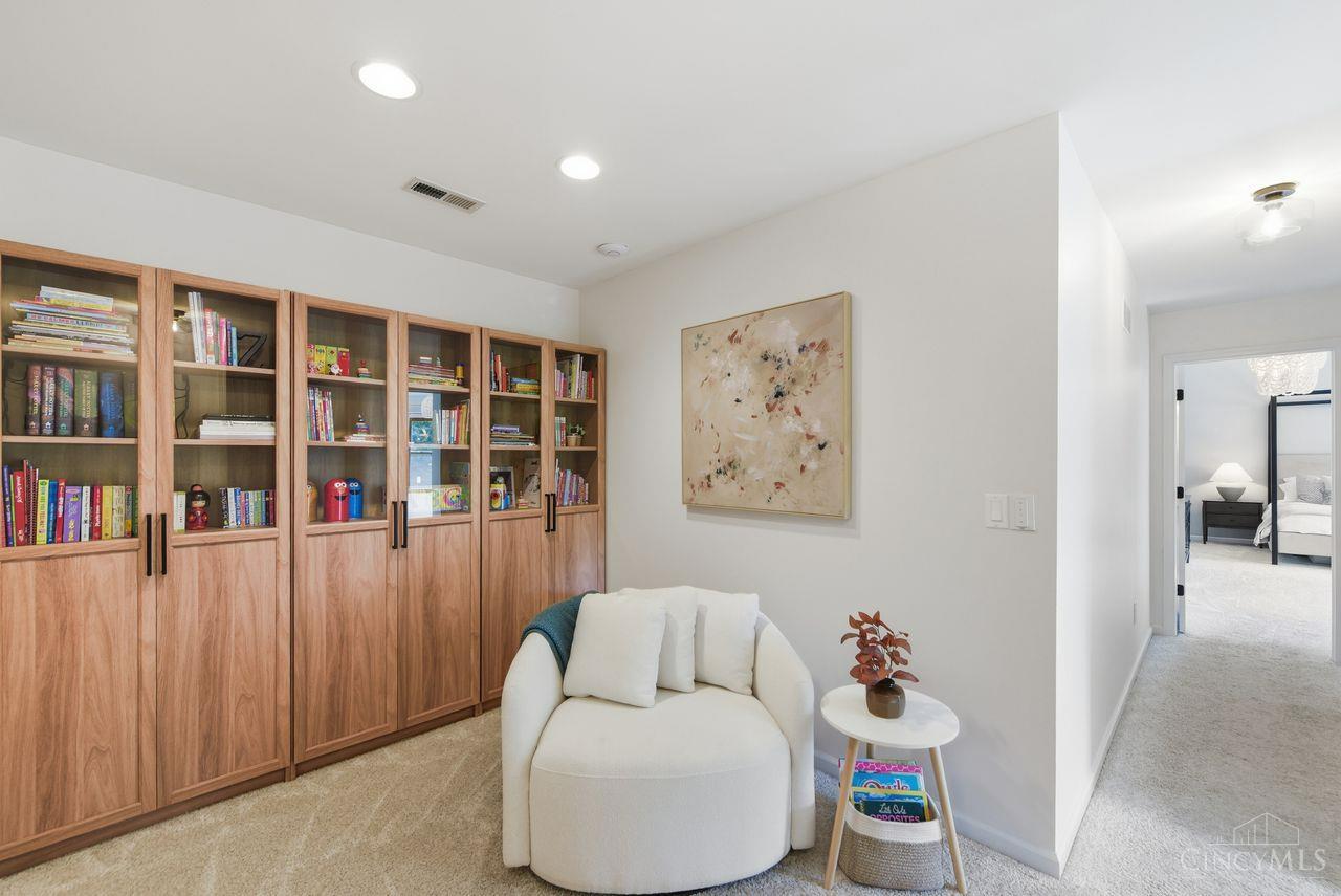 9985 Meadow Hills Drive