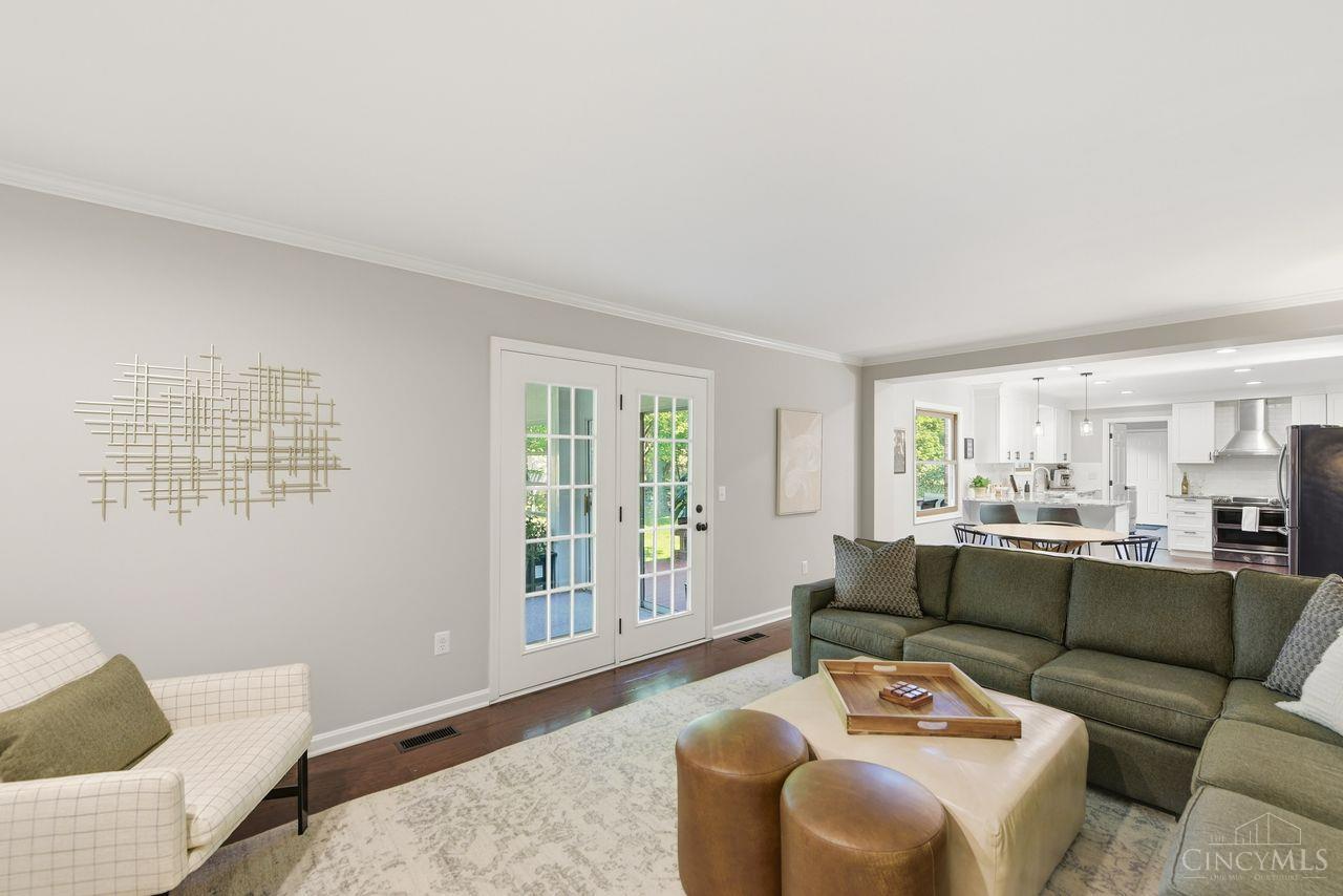 9985 Meadow Hills Drive
