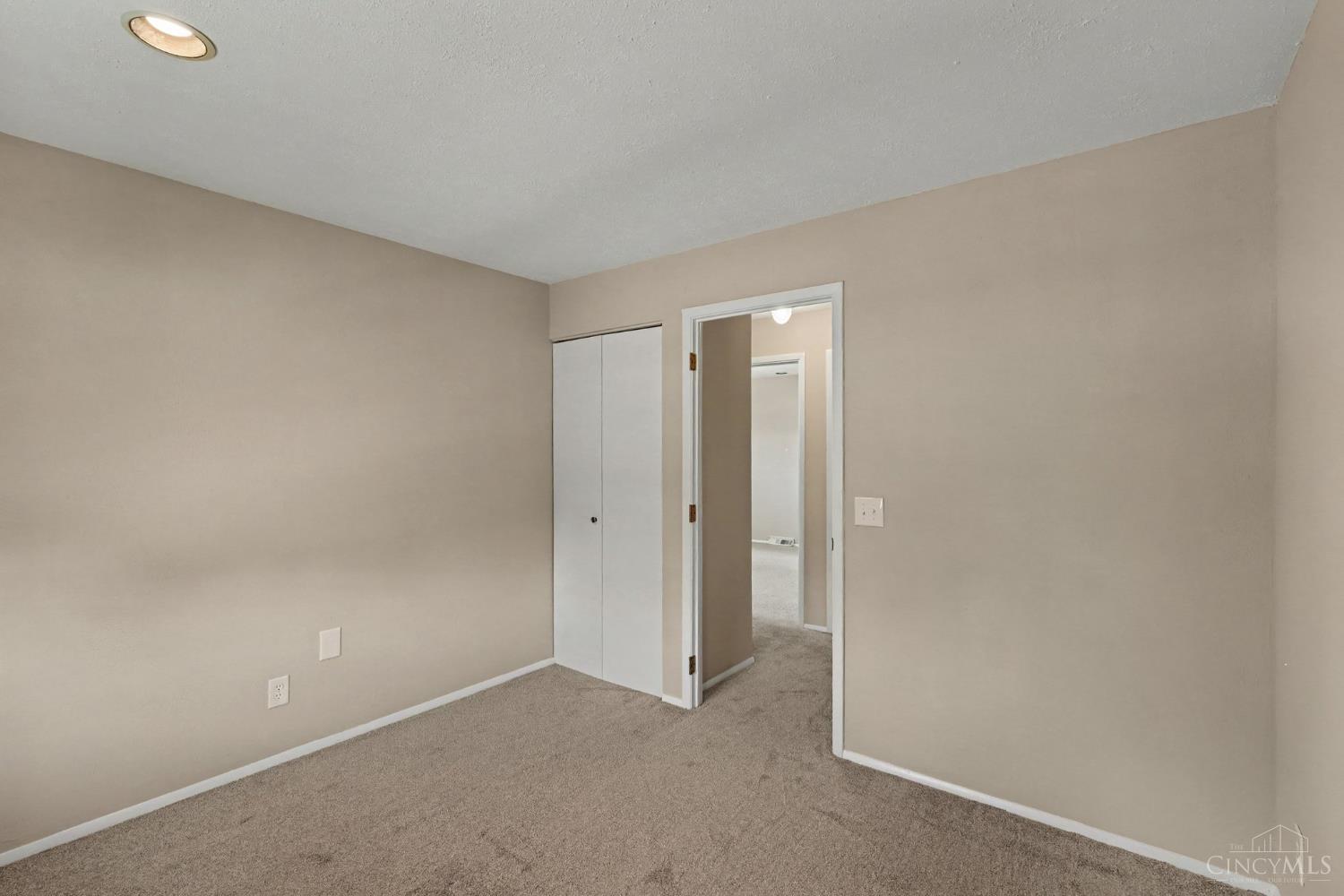 5494 Cleander Drive