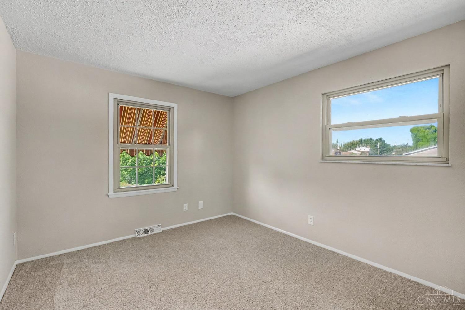 5494 Cleander Drive