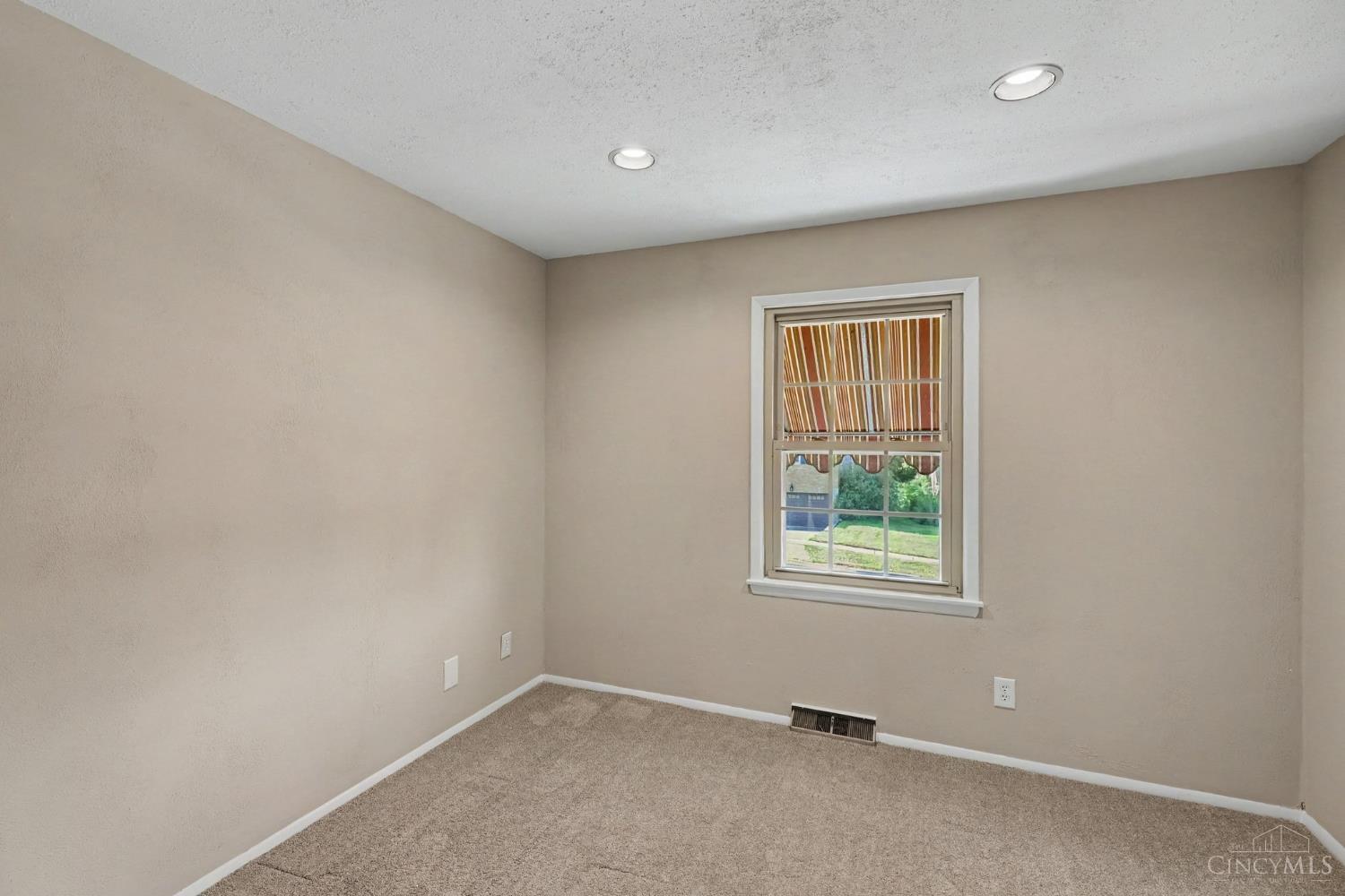 5494 Cleander Drive