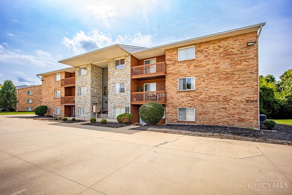 5365 Camelot Drive Unit: 42