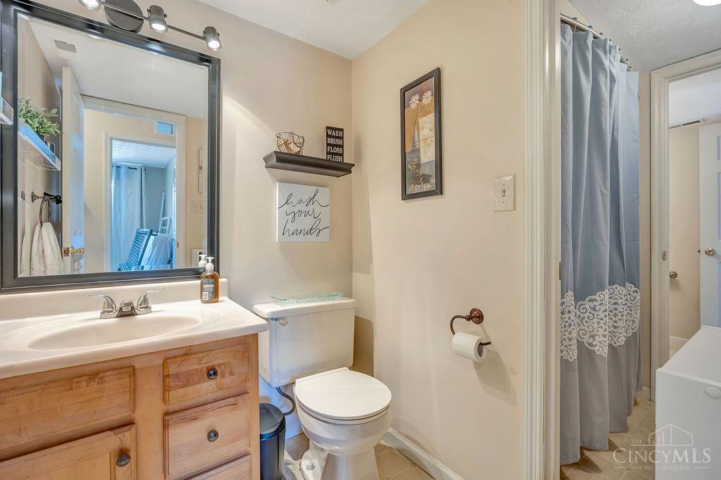 5365 Camelot Drive Unit: 42