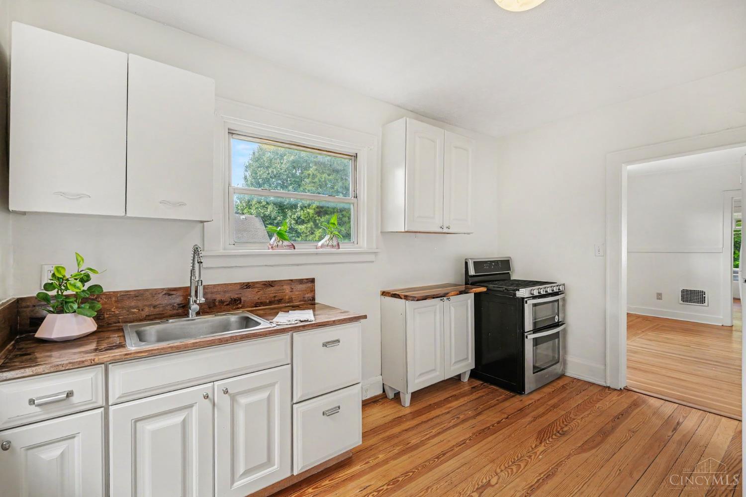 527 Flatt Terrace