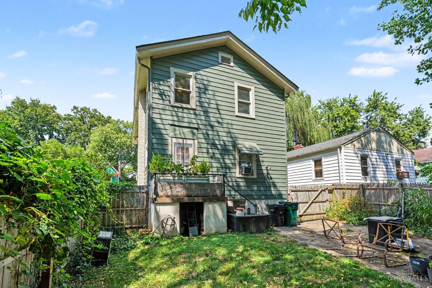 527 Flatt Terrace